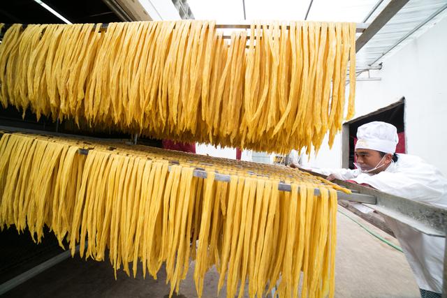 貴州大方 節前豆制品加工忙，傳統產業煥發新生機